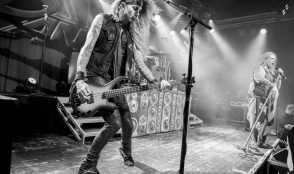 Steel Panther / China 21
