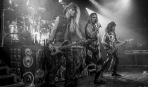 Steel Panther / China 22