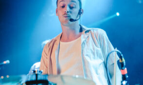 Nickless 9