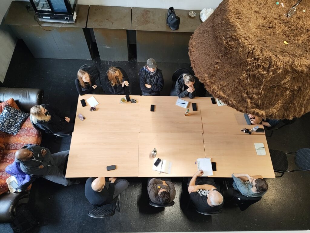 Austausch am runden Tisch 